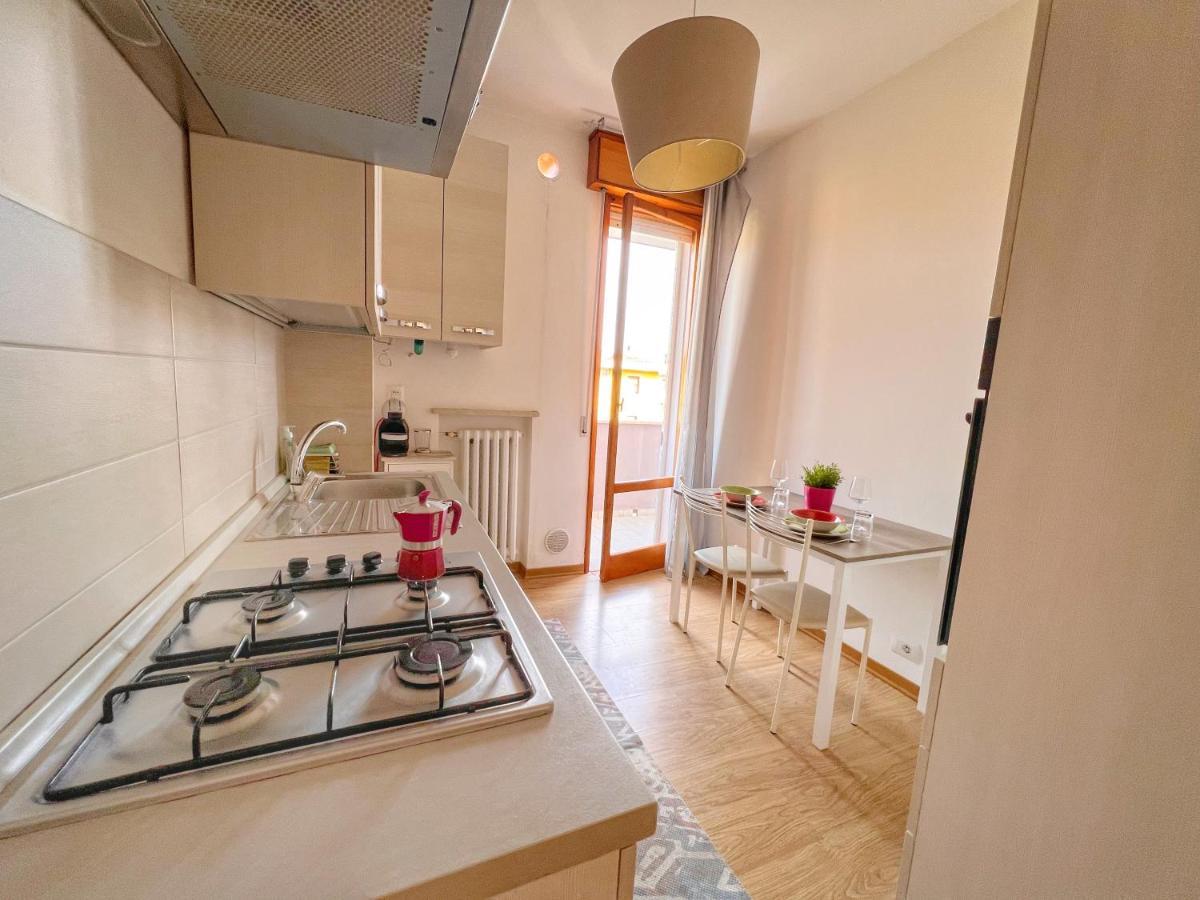 Lovely Apartment A Due Passi Dal Mare 里米尼 外观 照片